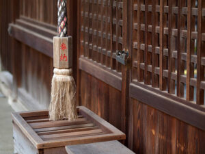 の寄付 - 神社 ストックフォトと画像