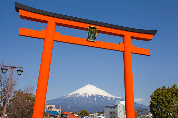 山藤 - 神社 ストックフォトと画像